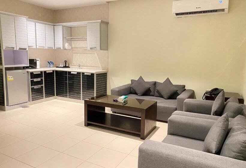 سوییت جونیور, الشجرة الثلاثية للشقق المخدومة Triple Tree