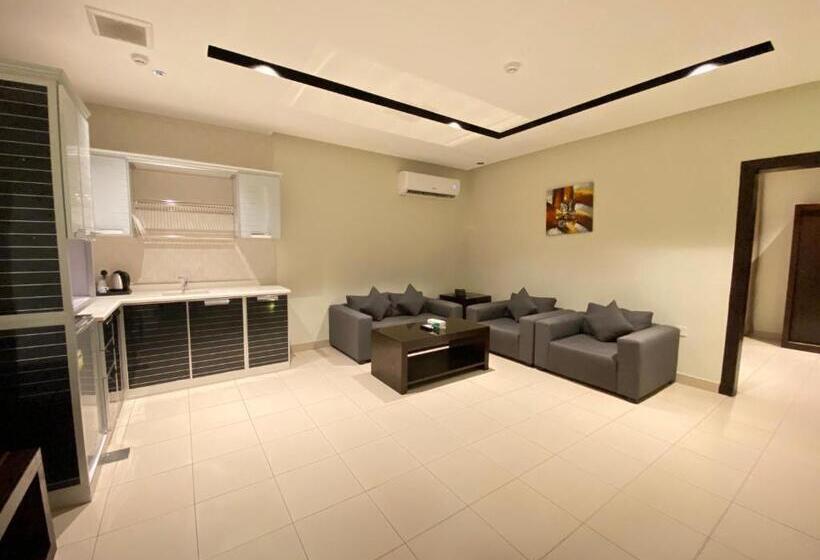 سوییت جونیور, الشجرة الثلاثية للشقق المخدومة Triple Tree