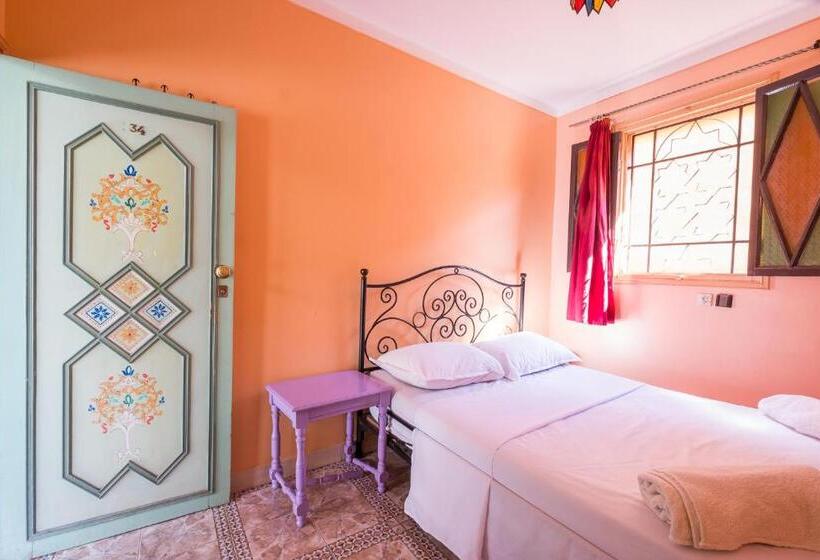 Quarto standard, Central Palace