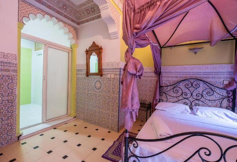 Quarto standard, Central Palace