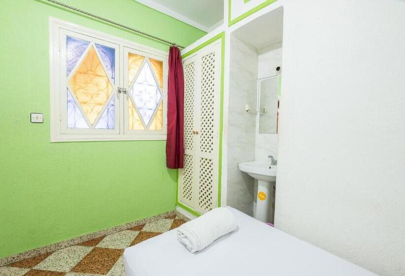 Quarto Standard Casa de Banho Partilhada, Central Palace