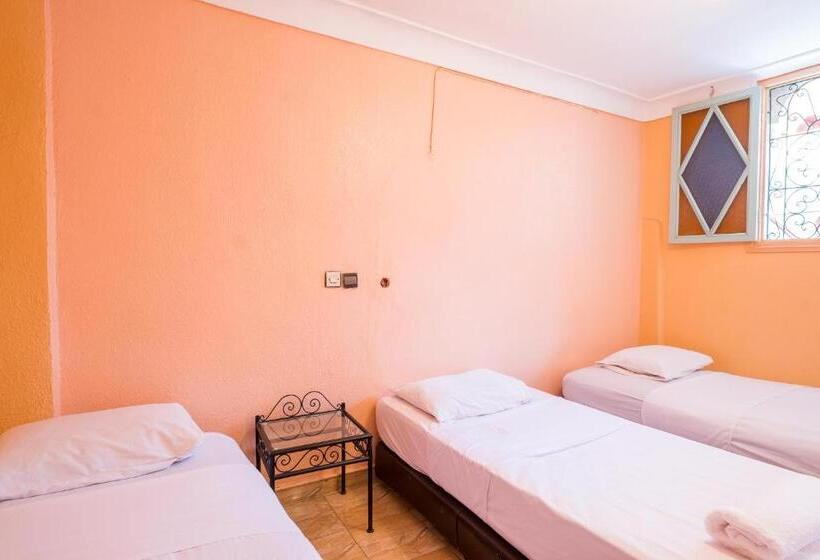 Quarto Triplo Standart, Central Palace
