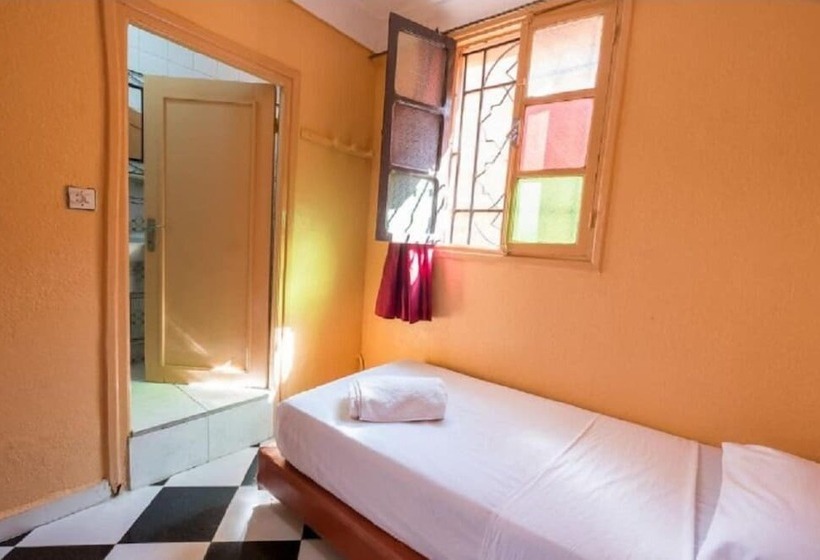 Quarto standard, Central Palace