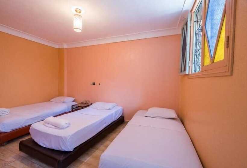 Quarto Triplo Standart, Central Palace