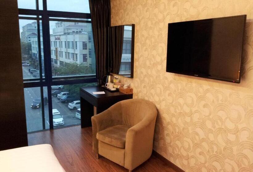 Suite, Grand World