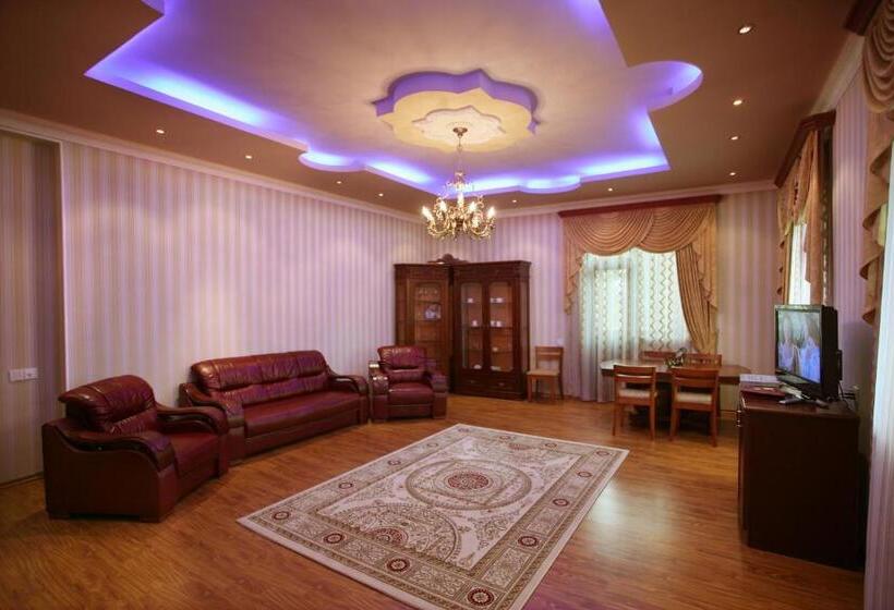 Апартаменты 1 Спальня с Балконом, Nairi