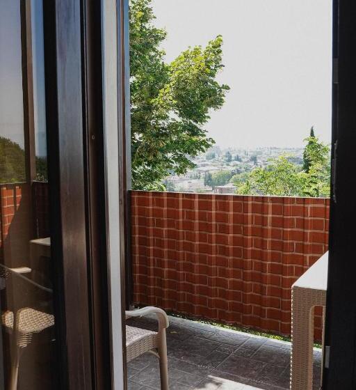 اتاق استاندارد با بالکن, Old District