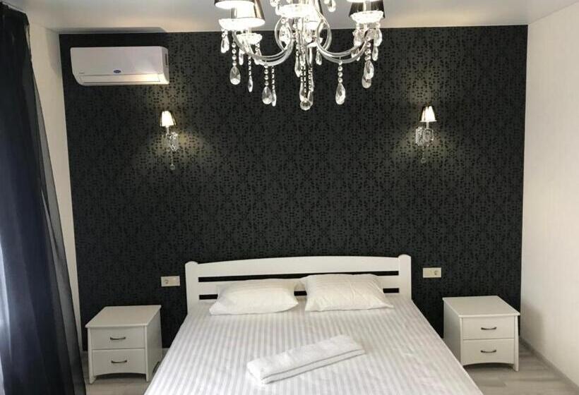 اتاق کلاسیک چهارنفره, Amina