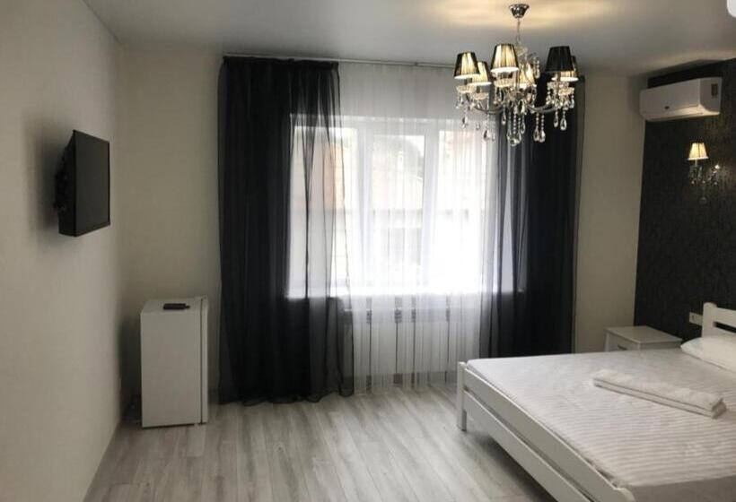 اتاق کلاسیک چهارنفره, Amina