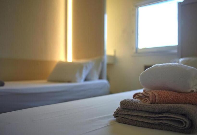 غرفة قياسية حمام مشترك, La Voile Bleue