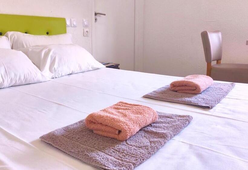 غرفة قياسية, La Voile Bleue