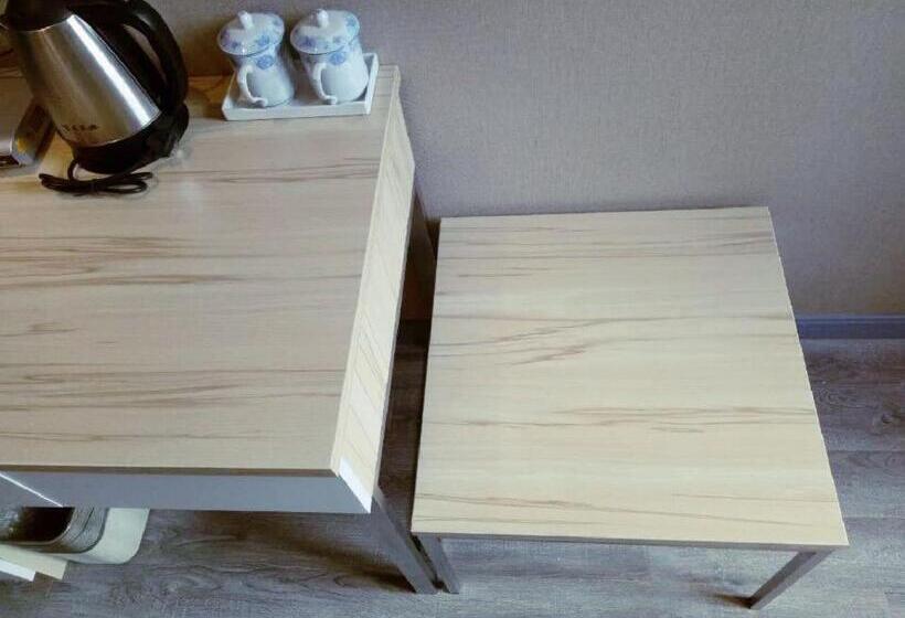 اتاق خانوادگی, Wuxi Fish Inn Rongxiang