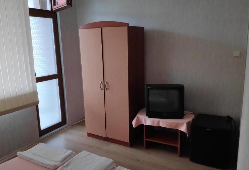 سرير فى غرفة مشتركه, Guest House Zhelevi