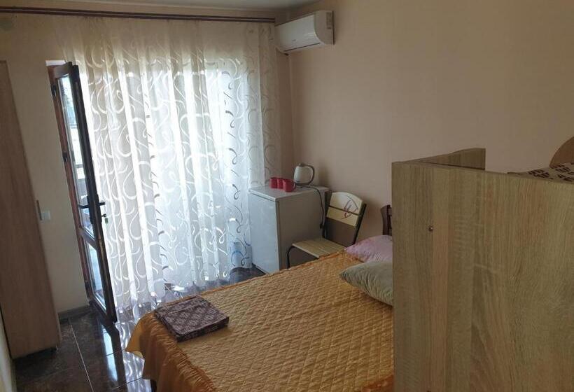 غرفة عائلية, Otel Elena