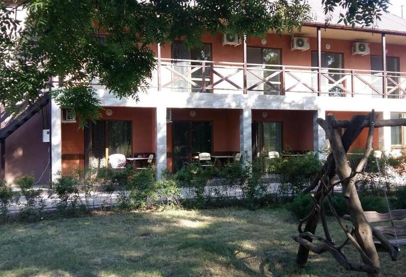 غرفة عائلية, Otel Elena