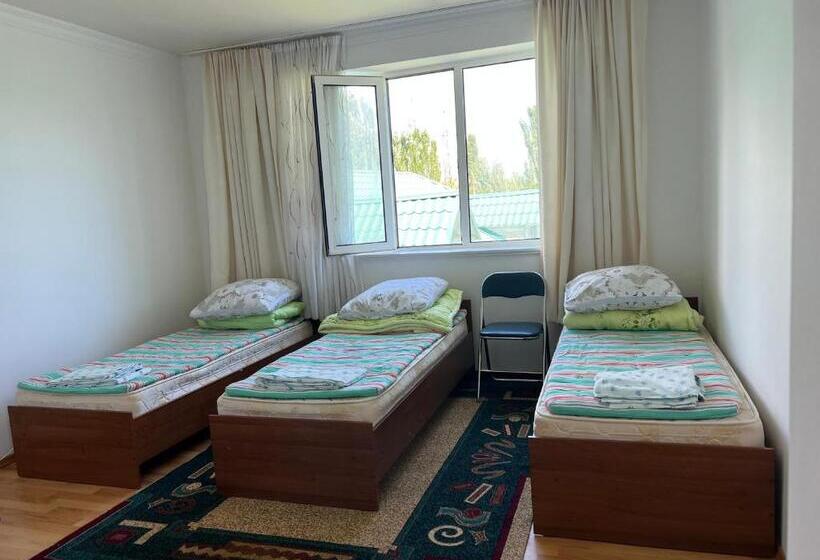 اتاق استاندارد سه نفره, алтын мезгиль