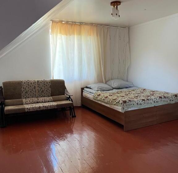 استودیوی لوکس, алтын мезгиль