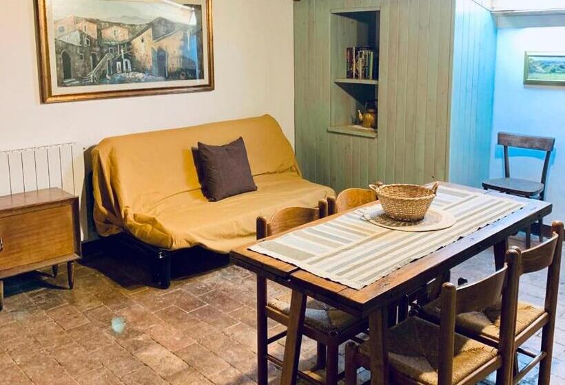 带1个卧室的顶楼公寓, Agriturismo Pane E Vino