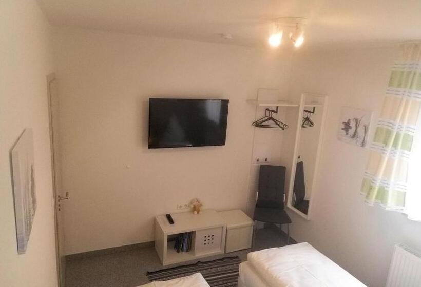 Четырехместный Номер Стандарт, Haus Zum Schlosspark