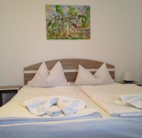 غرفة قياسية, Mellys Haus