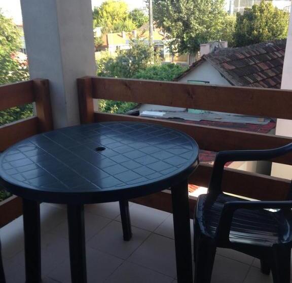 اتاق استاندارد, Mellys Haus