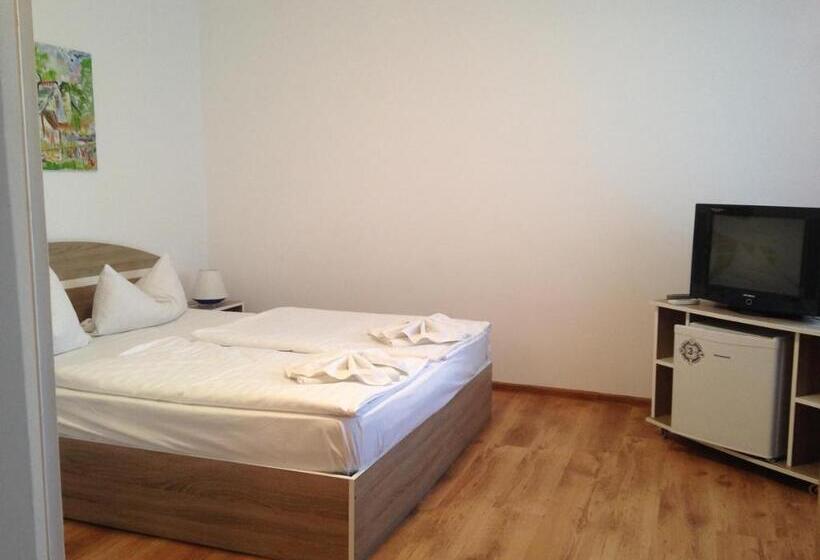 غرفة قياسية, Mellys Haus