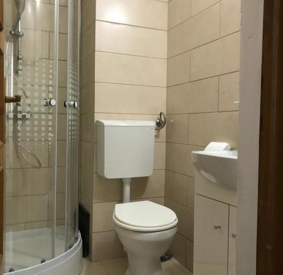 غرفة قياسية, Mellys Haus