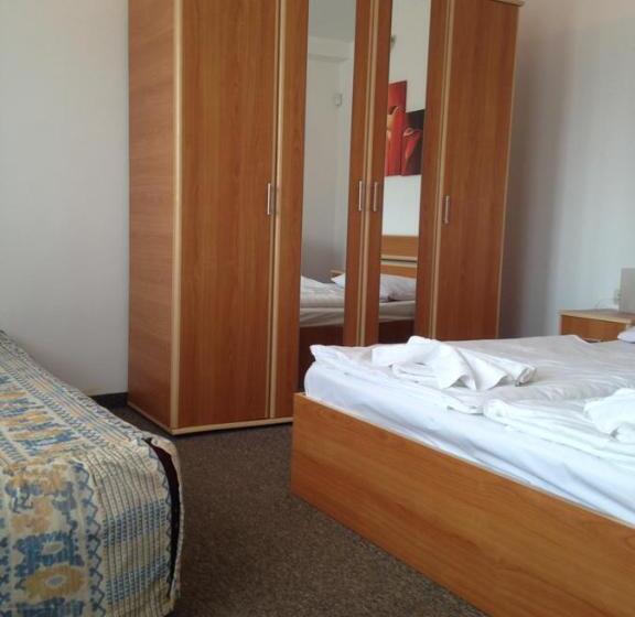 جناح سوبيريور, Mellys Haus