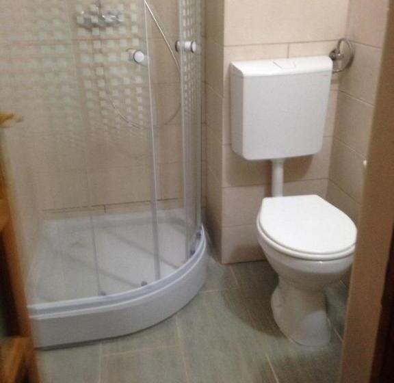 جناح سوبيريور, Mellys Haus