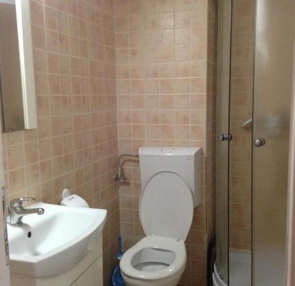 إستوديو سوبيريور, Mellys Haus