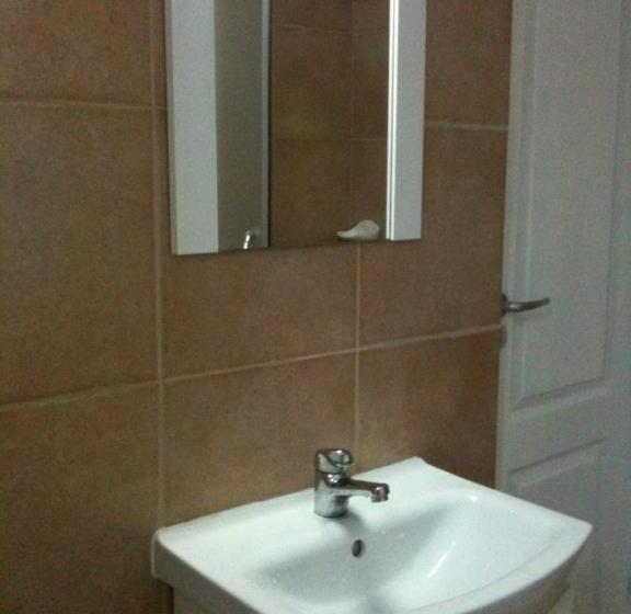 غرفة إقتصادية ثلاثية, Mellys Haus