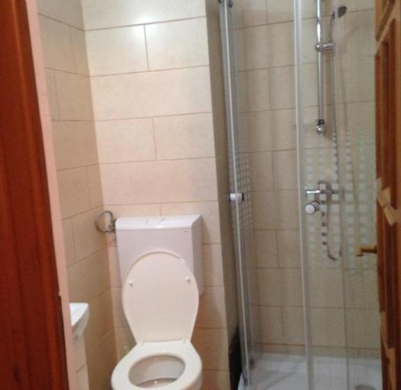 اتاق عادی, Mellys Haus