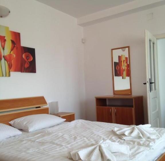 شقة غرفة واحدة, Mellys Haus