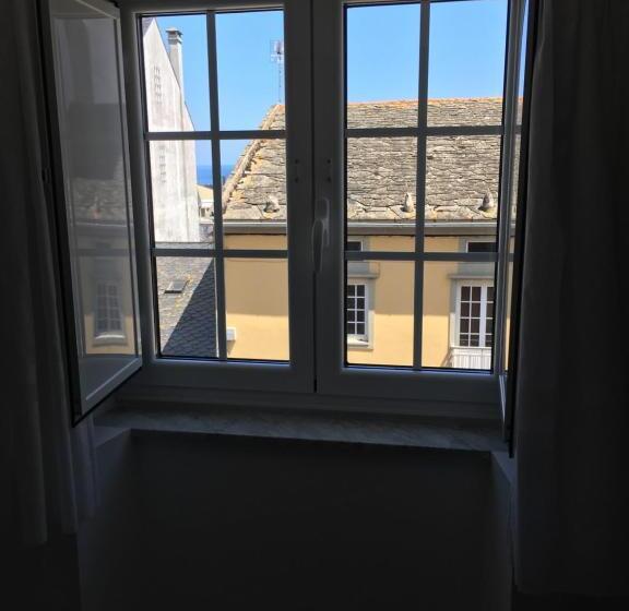 اتاق خانوادگی, Pension Rosalia De Castro