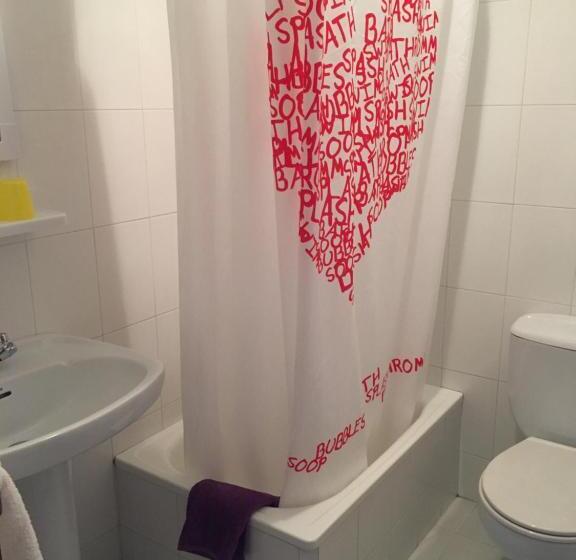 اتاق استاندارد, Pension Rosalia De Castro