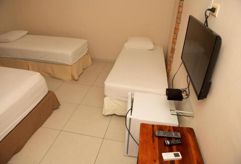 四人标准间, Pousada Da Eva