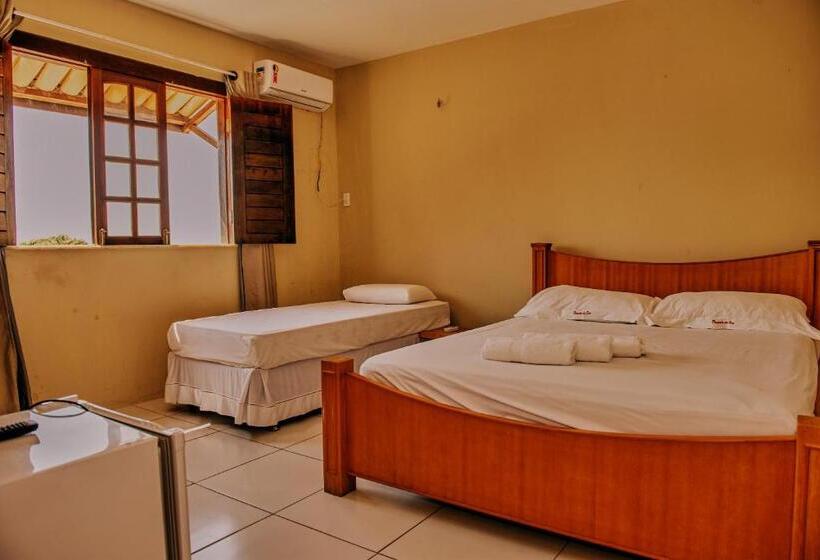 带景观的三人标准房间, Pousada Da Eva