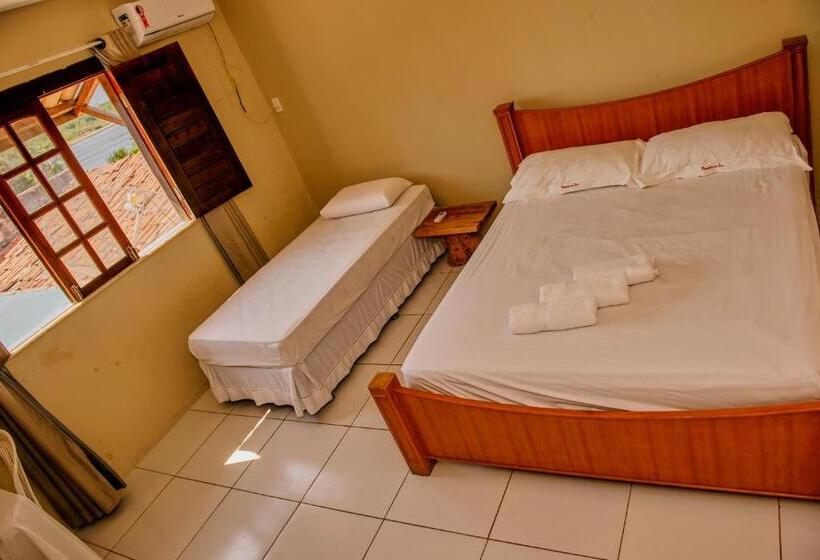 带景观的三人标准房间, Pousada Da Eva