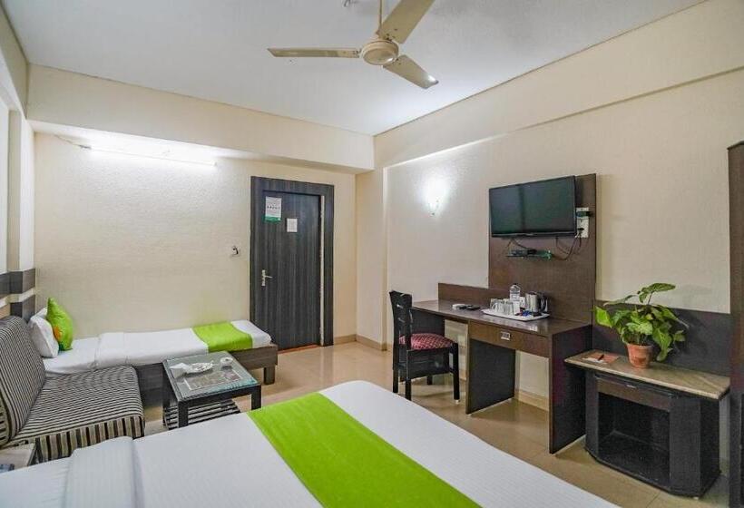 スタンダードルーム, The Shagun