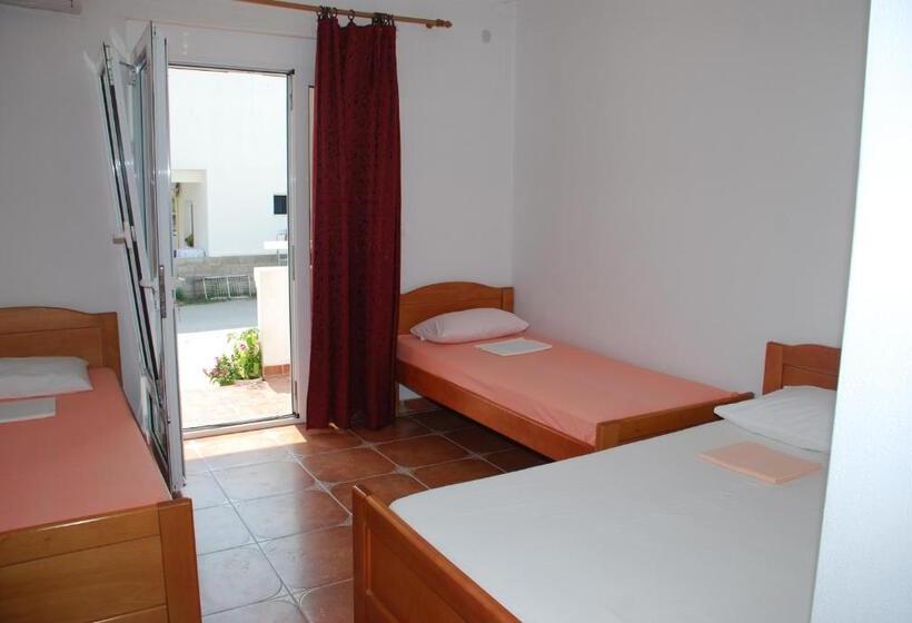 استودیو استاندارد با بالکن, Guest House Nura