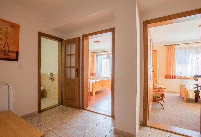 家庭间, Penzion Kormoran