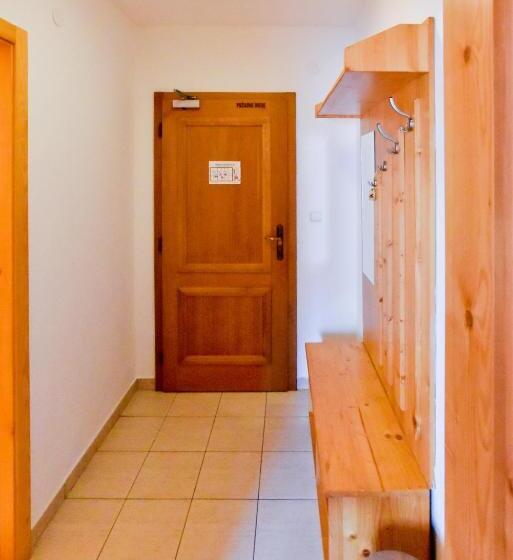 1 Bedroom Apartment Lake View, Penzion Kormoran