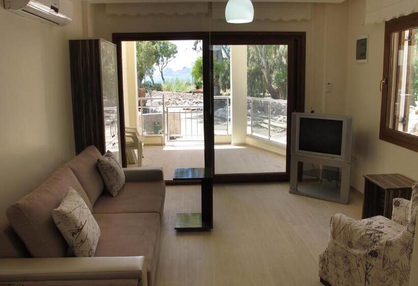 Апартаменты 2 Спальни, Sunset Beach Apartments