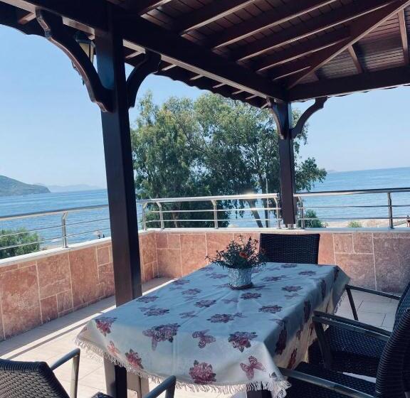 Апартаменты 1 Спальня с Террасой, Sunset Beach Apartments