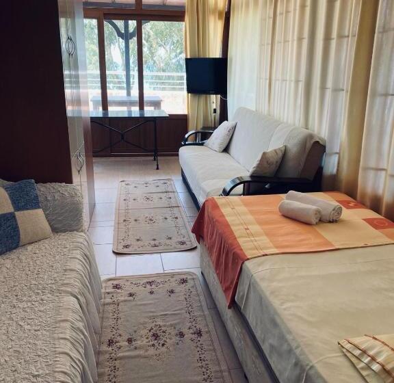 Апартаменты 1 Спальня с Террасой, Sunset Beach Apartments