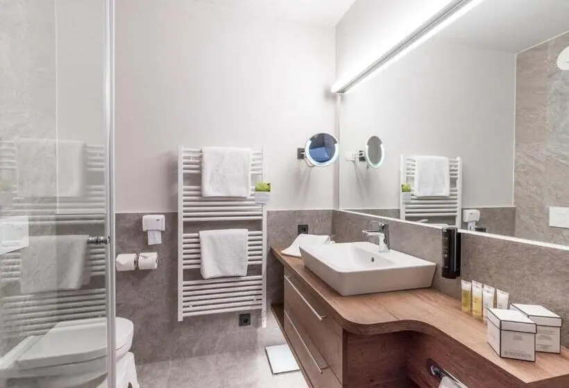 バルコニー付きスタンダードルーム, Vivea Hotel Bad Bleiberg