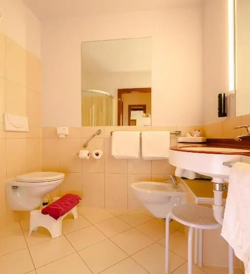 バルコニー付きスタンダードルーム, Vivea Hotel Bad Bleiberg