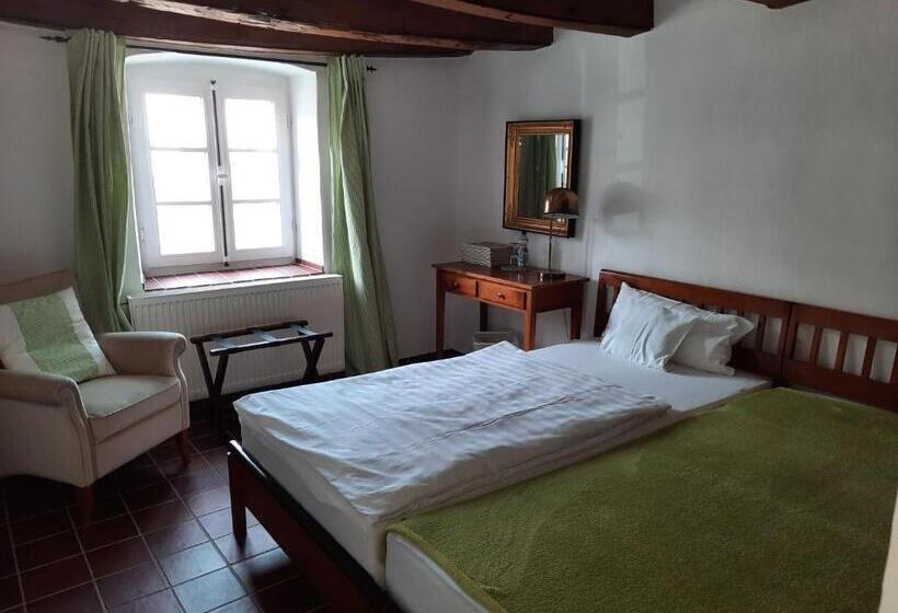 غرفة قياسية, Maternushof