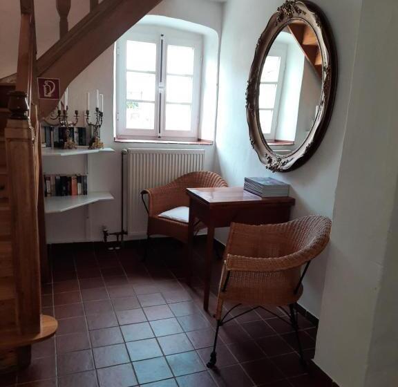 غرفة قياسية, Maternushof