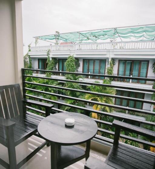 デラックススイート, Chheng Residence